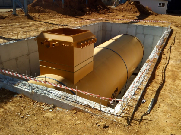 HAZARDOUS UNDERGROUND HYDROCARBON BULK TANK INSTALLED IN WADEVILLE
